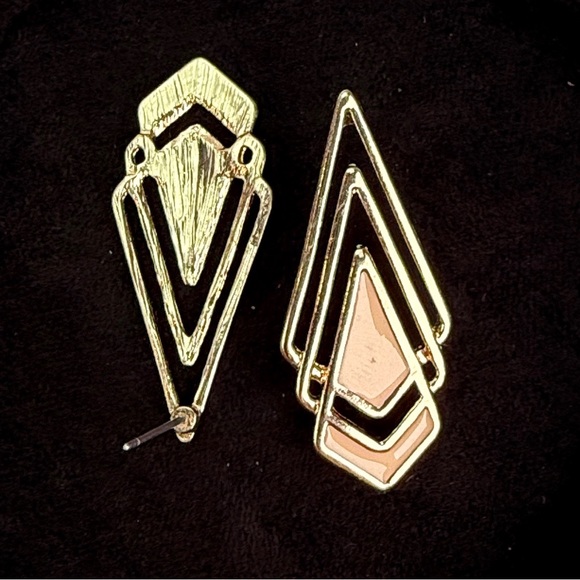 Vintage aged goldtone enamel pierced earrings - Picture 3 of 5